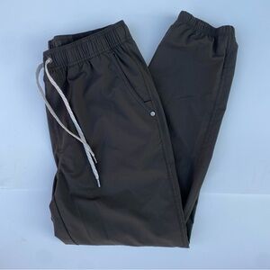 Vuori Men's Kore Lined Athletic Jogger in Dark Oregano size Medium